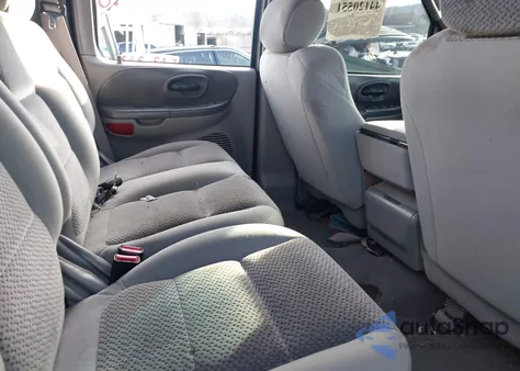 2002 Ford F-150 Lariat/Xlt from USA, damaged, VIN 1FTRW08602KC54779